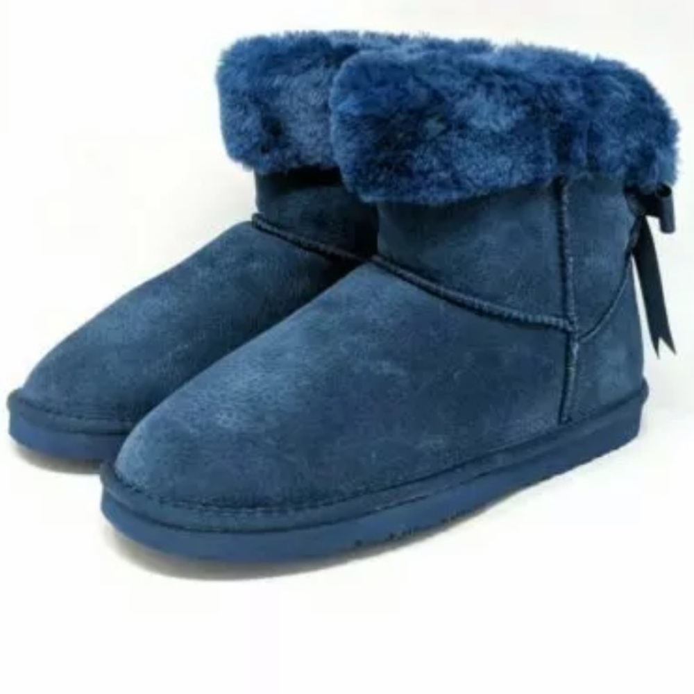 NIB Lamo water resistant boot - Size 9